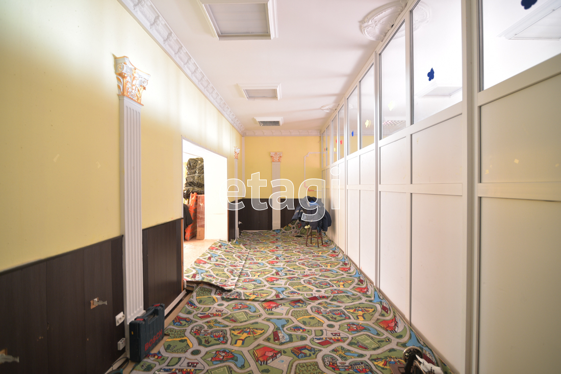 Продажа коммерческой недвижимости, 400м <sup>2</sup>, Южно-Сахалинск, Сахалинская область,  Южно-Сахалинск