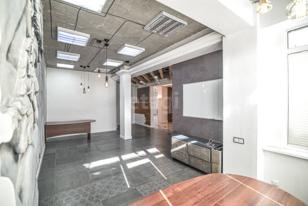 Аренда коммерческой недвижимости, 117м <sup>2</sup>, Южно-Сахалинск, Сахалинская область,  Южно-Сахалинск