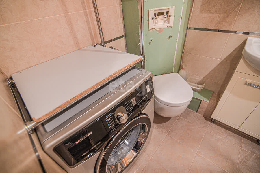 Продажа 4-комнатной квартиры, Южно-Сахалинск, Сахалинская область,  Южно-Сахалинск