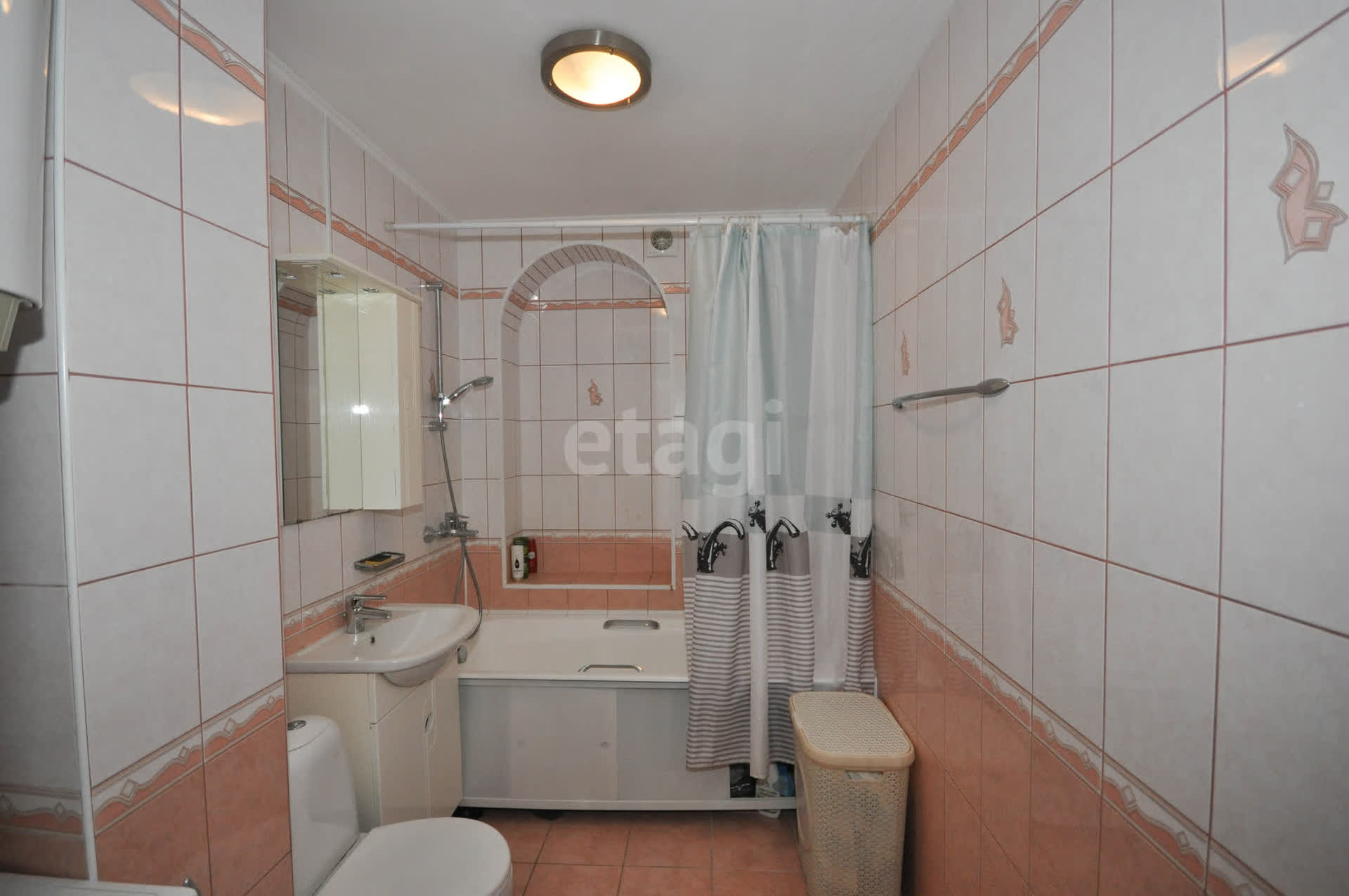 Аренда 3-комнатной квартиры, Южно-Сахалинск, Сахалинская область,  Южно-Сахалинск