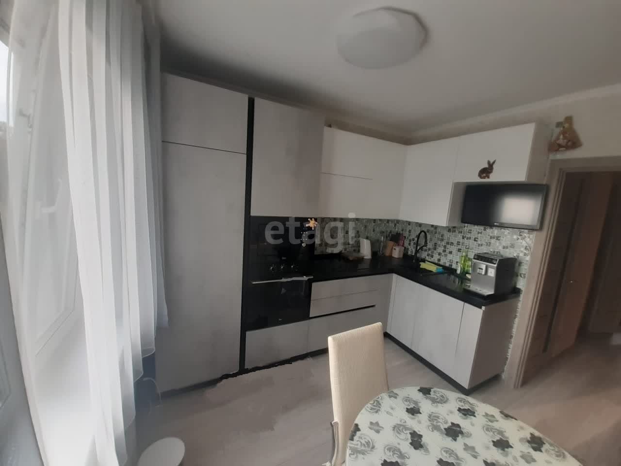 Продажа 3-комнатной квартиры, Южно-Сахалинск, Сахалинская область,  Южно-Сахалинск