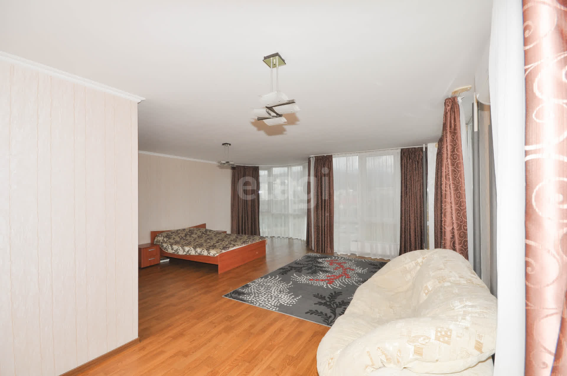 Продажа 3-комнатной квартиры, Южно-Сахалинск, Сахалинская область,  Южно-Сахалинск