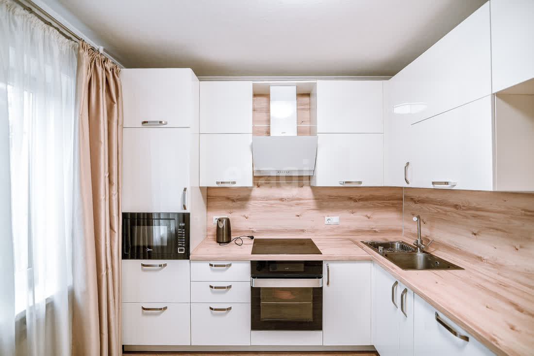 Продажа 3-комнатной квартиры, Южно-Сахалинск, Сахалинская область,  Южно-Сахалинск