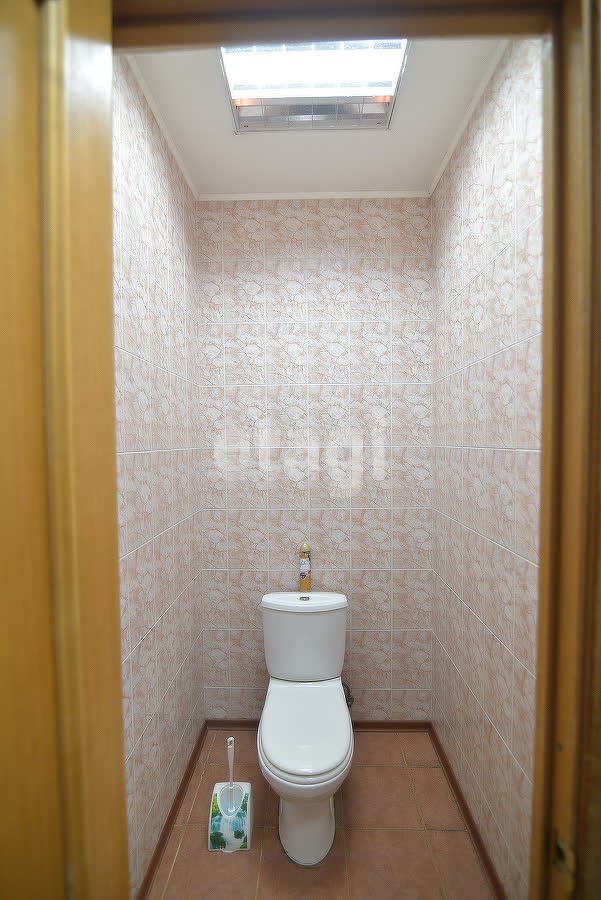 Продажа коммерческой недвижимости, 250м <sup>2</sup>, Южно-Сахалинск, Сахалинская область,  Южно-Сахалинск