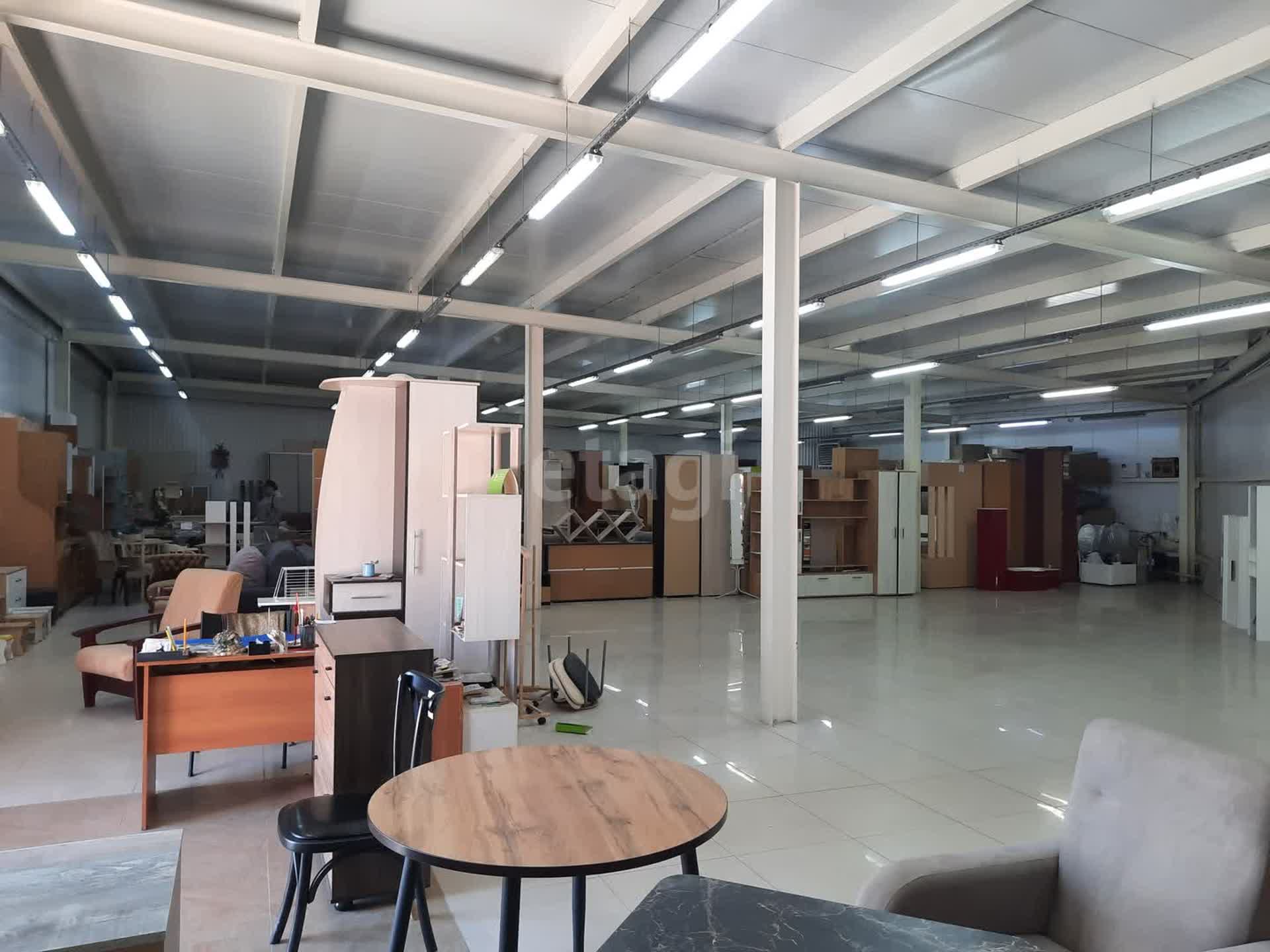 Аренда коммерческой недвижимости, 400м <sup>2</sup>, Южно-Сахалинск, Сахалинская область,  Южно-Сахалинск