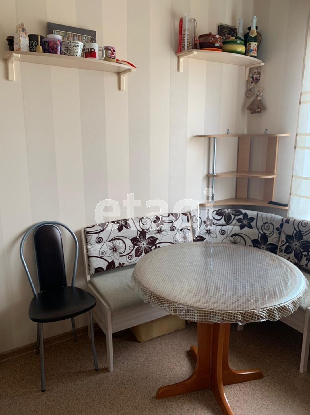 Продажа 4-комнатной квартиры, Южно-Сахалинск, Сахалинская область,  Южно-Сахалинск