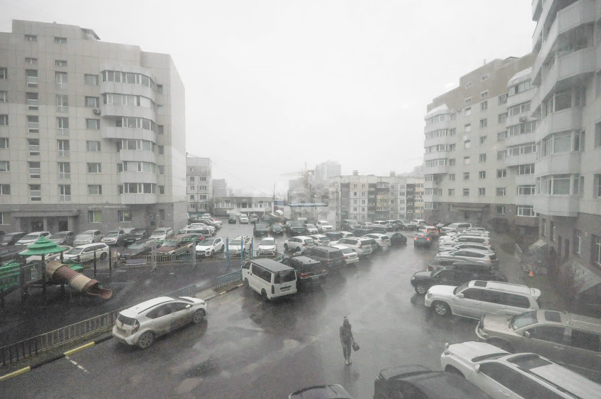 Продажа 2-комнатной квартиры, Южно-Сахалинск, Сахалинская область,  Южно-Сахалинск