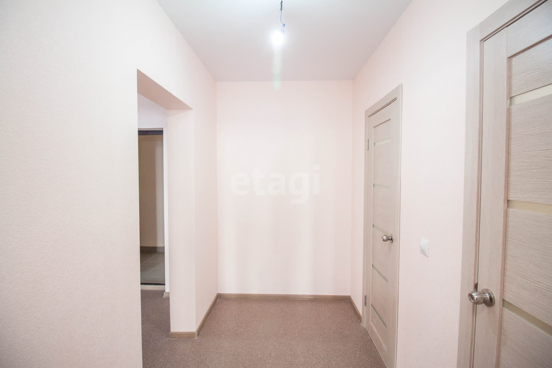 Продажа 2-комнатной квартиры, Южно-Сахалинск, Сахалинская область,  Южно-Сахалинск