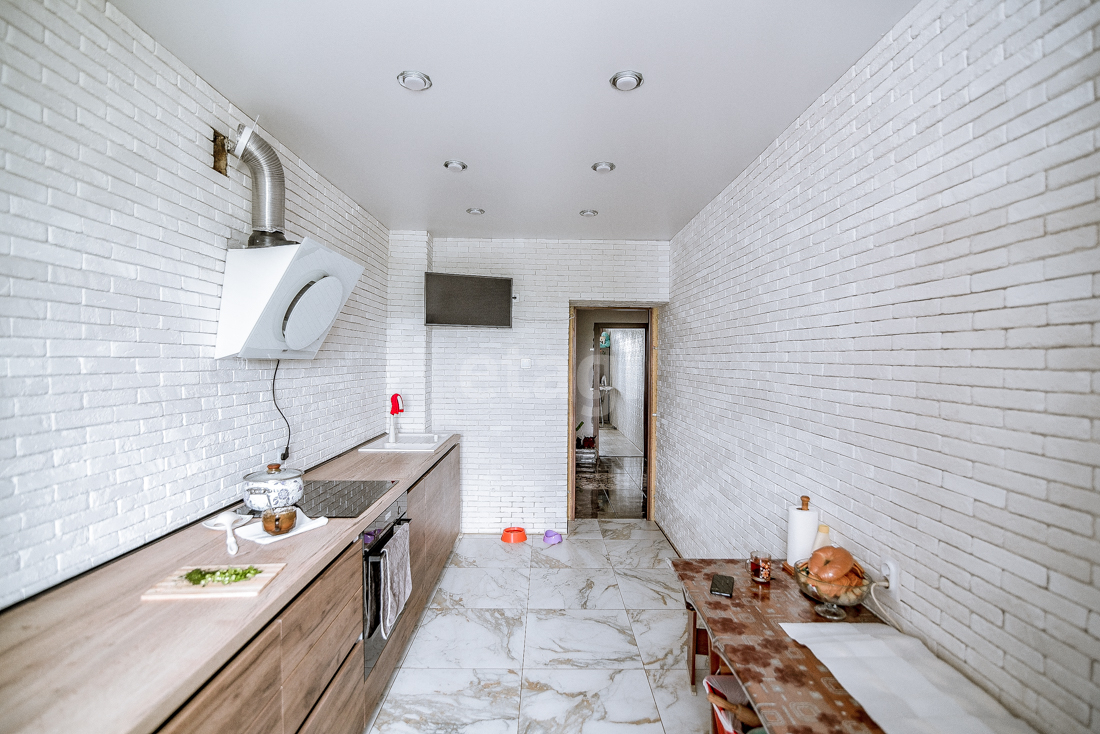 Продажа 3-комнатной квартиры, Южно-Сахалинск, Сахалинская область,  Южно-Сахалинск