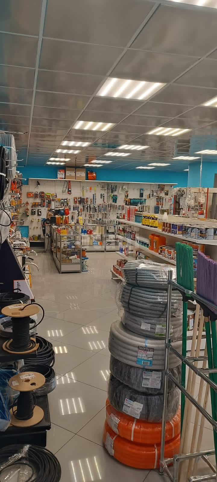 Продажа коммерческой недвижимости, 240м <sup>2</sup>, Новый Уренгой, Ямало-Ненецкий АО,  Новый Уренгой