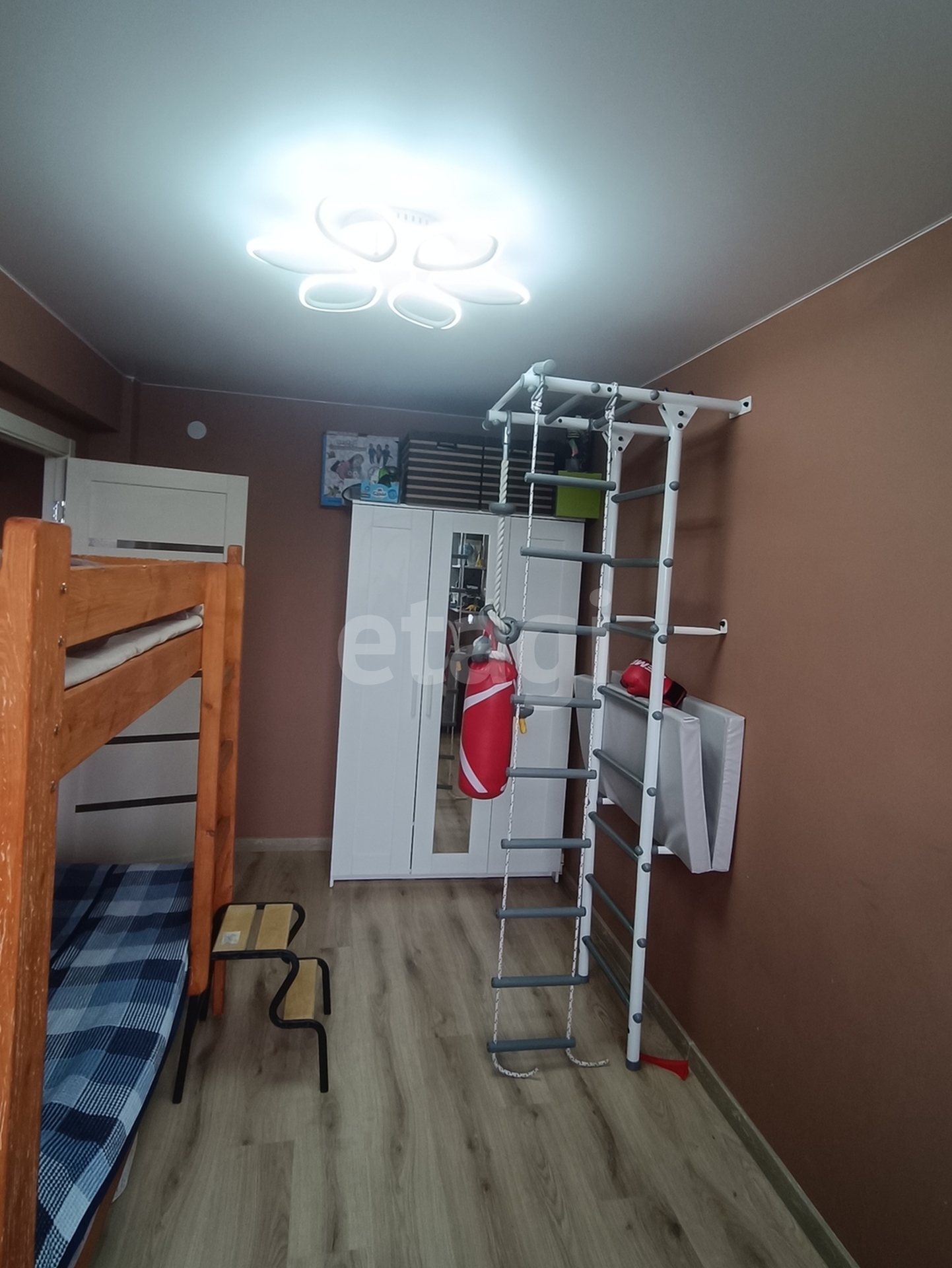 Продажа 4-комнатной квартиры, Улан-Удэ, Республика Бурятия,  Улан-Удэ