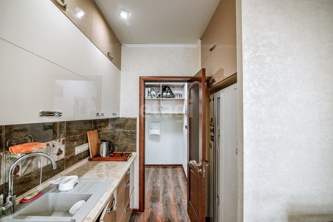 Продажа 3-комнатной квартиры, Южно-Сахалинск, Сахалинская область,  Южно-Сахалинск