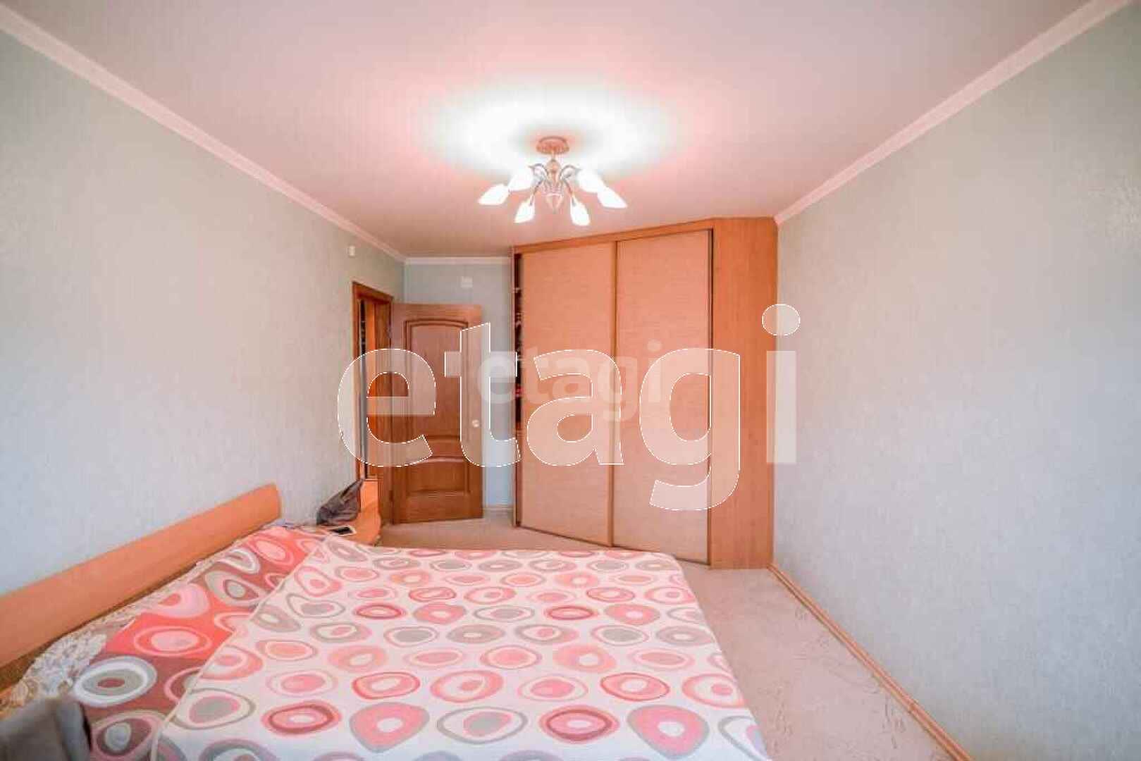 Продажа 4-комнатной квартиры, Южно-Сахалинск, Сахалинская область,  Южно-Сахалинск