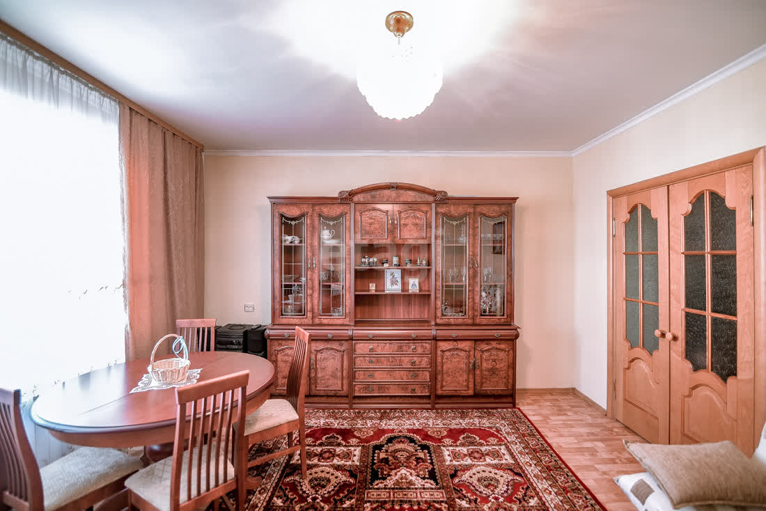 Продажа 4-комнатной квартиры, Южно-Сахалинск, Сахалинская область,  Южно-Сахалинск