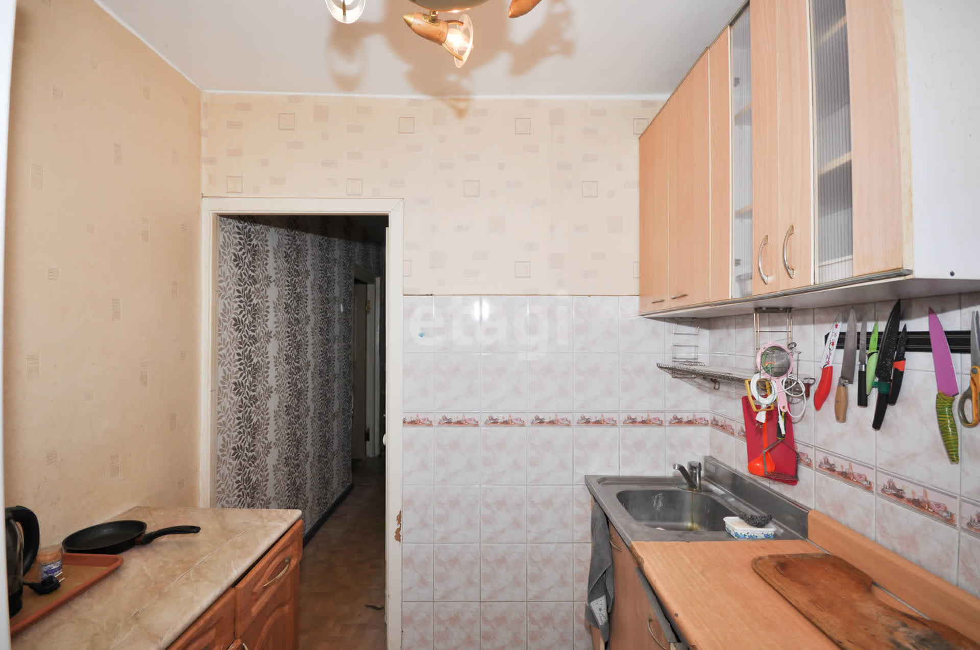 Продажа 3-комнатной квартиры, Южно-Сахалинск, Сахалинская область,  Южно-Сахалинск