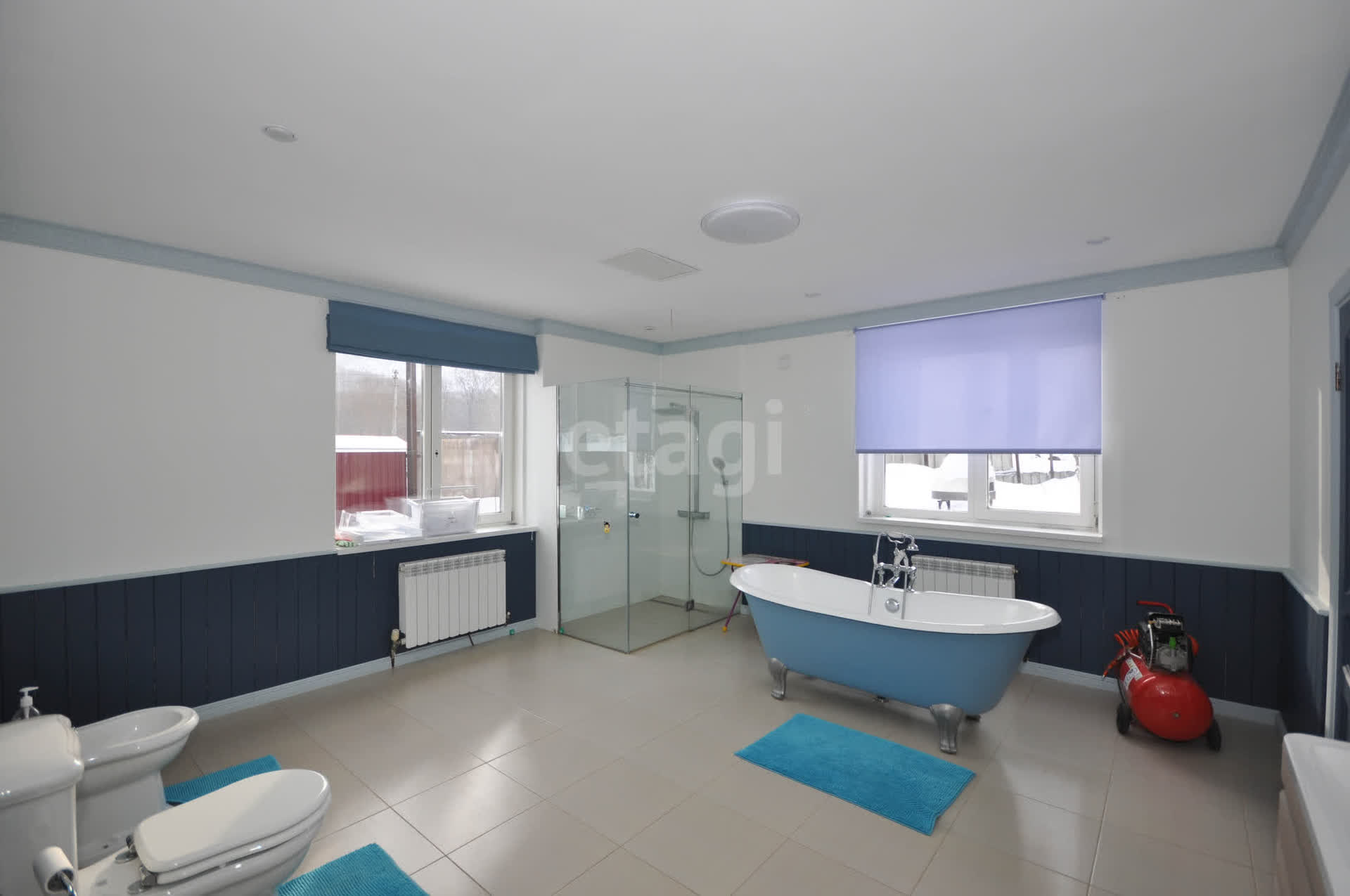 Аренда дома, 400м <sup>2</sup>, Южно-Сахалинск, Сахалинская область,  