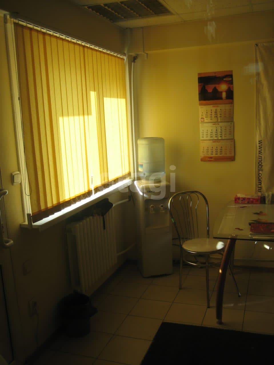 Продажа коммерческой недвижимости, 201м <sup>2</sup>, Южно-Сахалинск, Сахалинская область,  Южно-Сахалинск