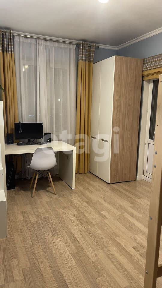 Продажа 3-комнатной квартиры, Улан-Удэ, Республика Бурятия,  Улан-Удэ