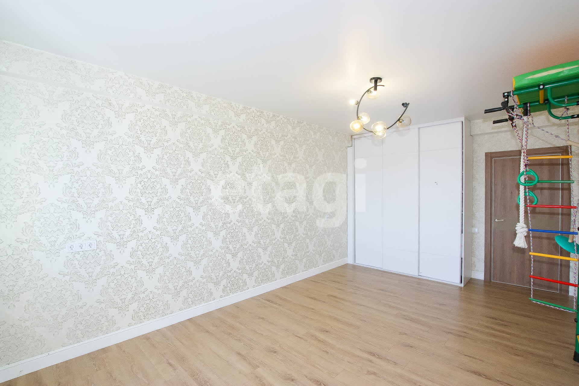 Продажа 3-комнатной квартиры, Улан-Удэ, Республика Бурятия,  Улан-Удэ