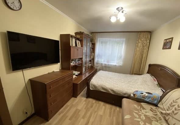 Продажа 3-комнатной квартиры, Калуга, Азаровская,  34