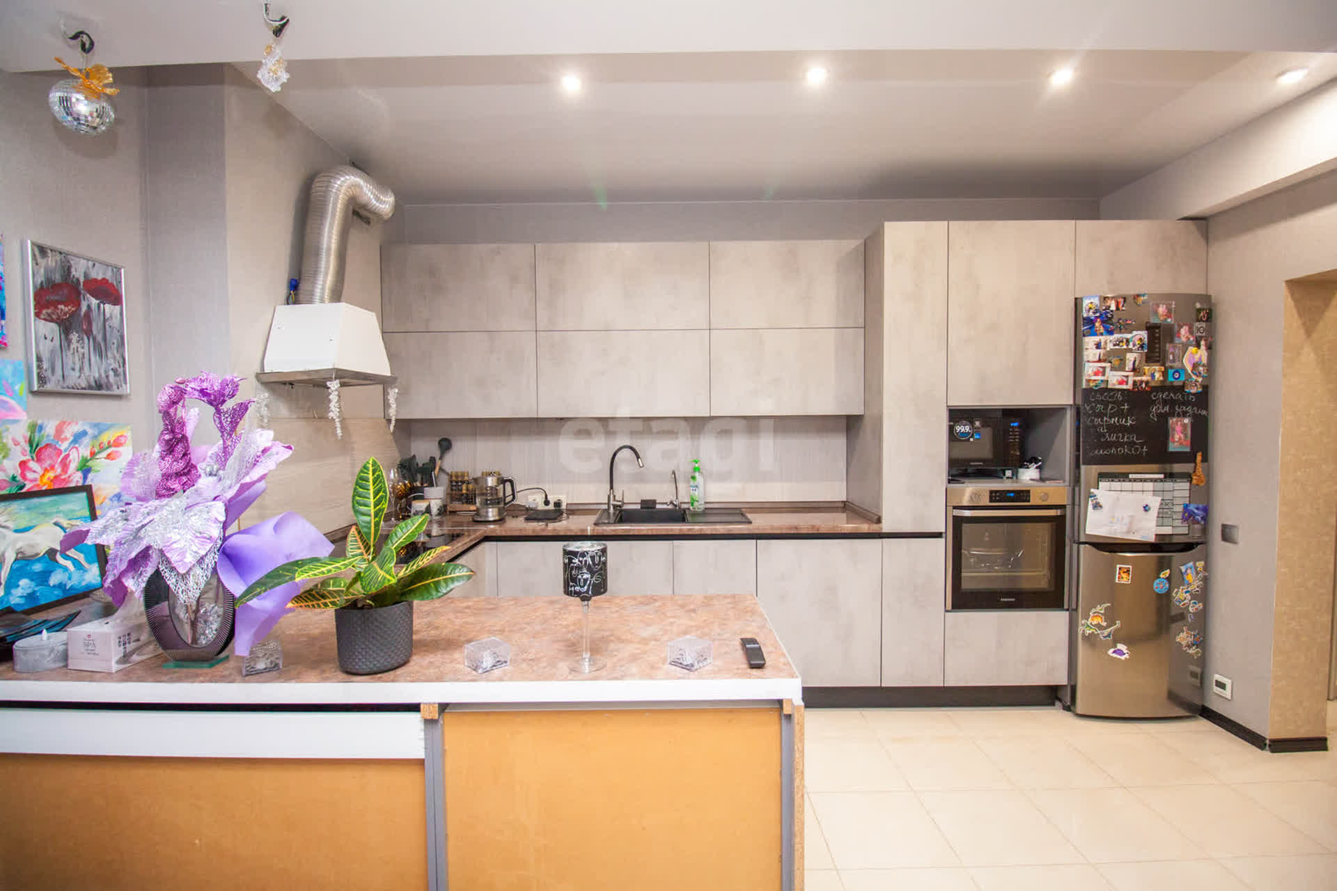 Продажа 2-комнатной квартиры, Южно-Сахалинск, Сахалинская область,  Южно-Сахалинск