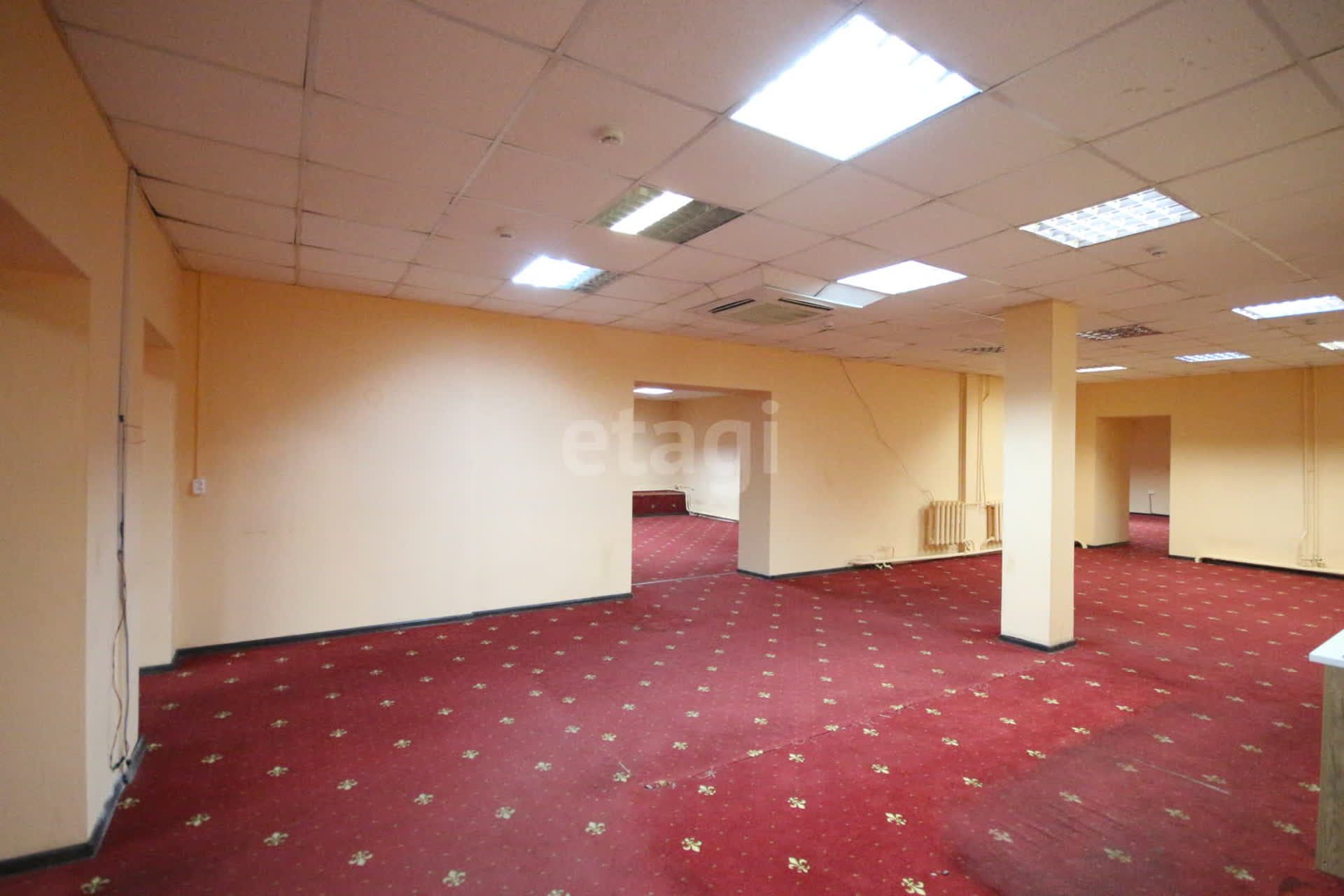 Аренда коммерческой недвижимости, 320м <sup>2</sup>, Новый Уренгой, Ямало-Ненецкий АО,  Новый Уренгой