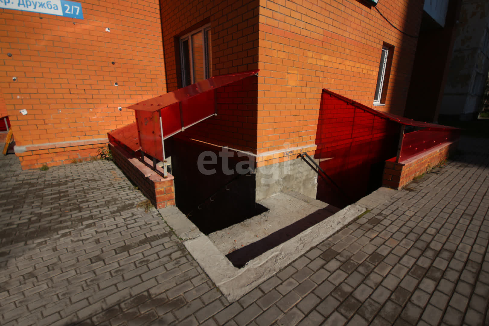 Аренда коммерческой недвижимости, 264м <sup>2</sup>, Новый Уренгой, Ямало-Ненецкий АО,  Новый Уренгой