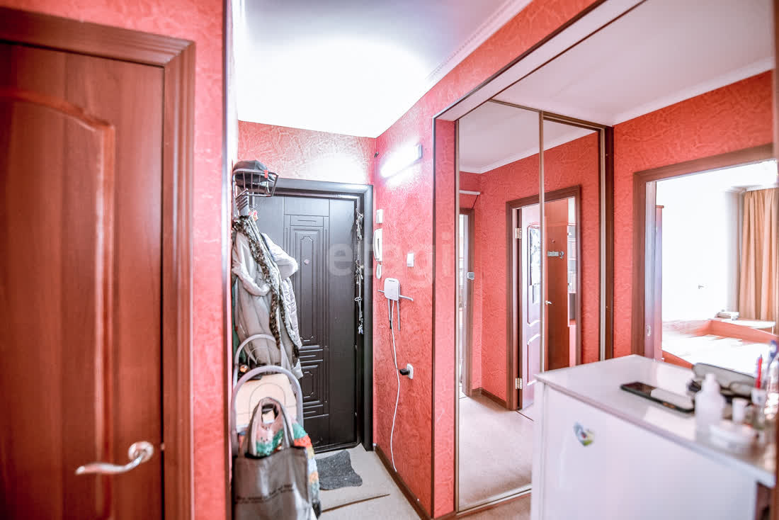 Продажа 3-комнатной квартиры, Южно-Сахалинск, Сахалинская область,  Южно-Сахалинск