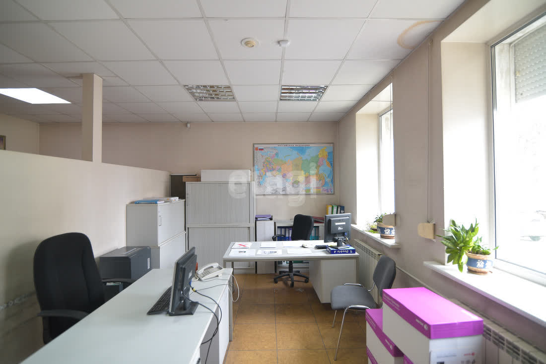 Продажа коммерческой недвижимости, 250м <sup>2</sup>, Южно-Сахалинск, Сахалинская область,  Южно-Сахалинск