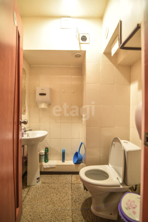 Продажа коммерческой недвижимости, 50м <sup>2</sup>, Южно-Сахалинск, Сахалинская область,  Южно-Сахалинск