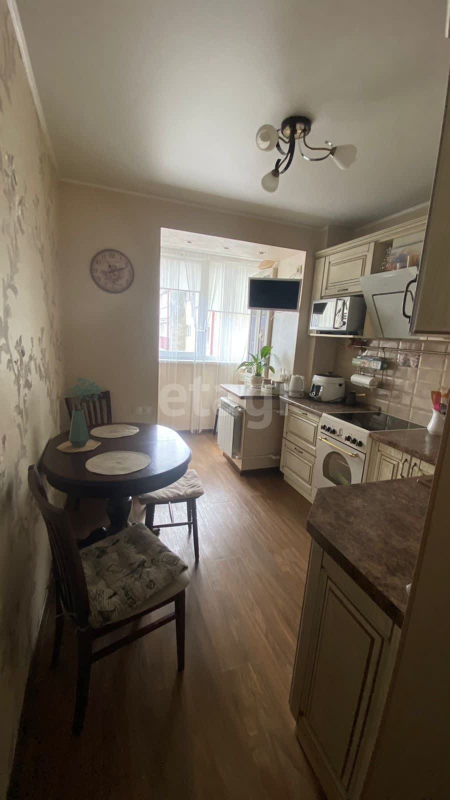 Продажа 2-комнатной квартиры, Южно-Сахалинск, Сахалинская область,  Южно-Сахалинск