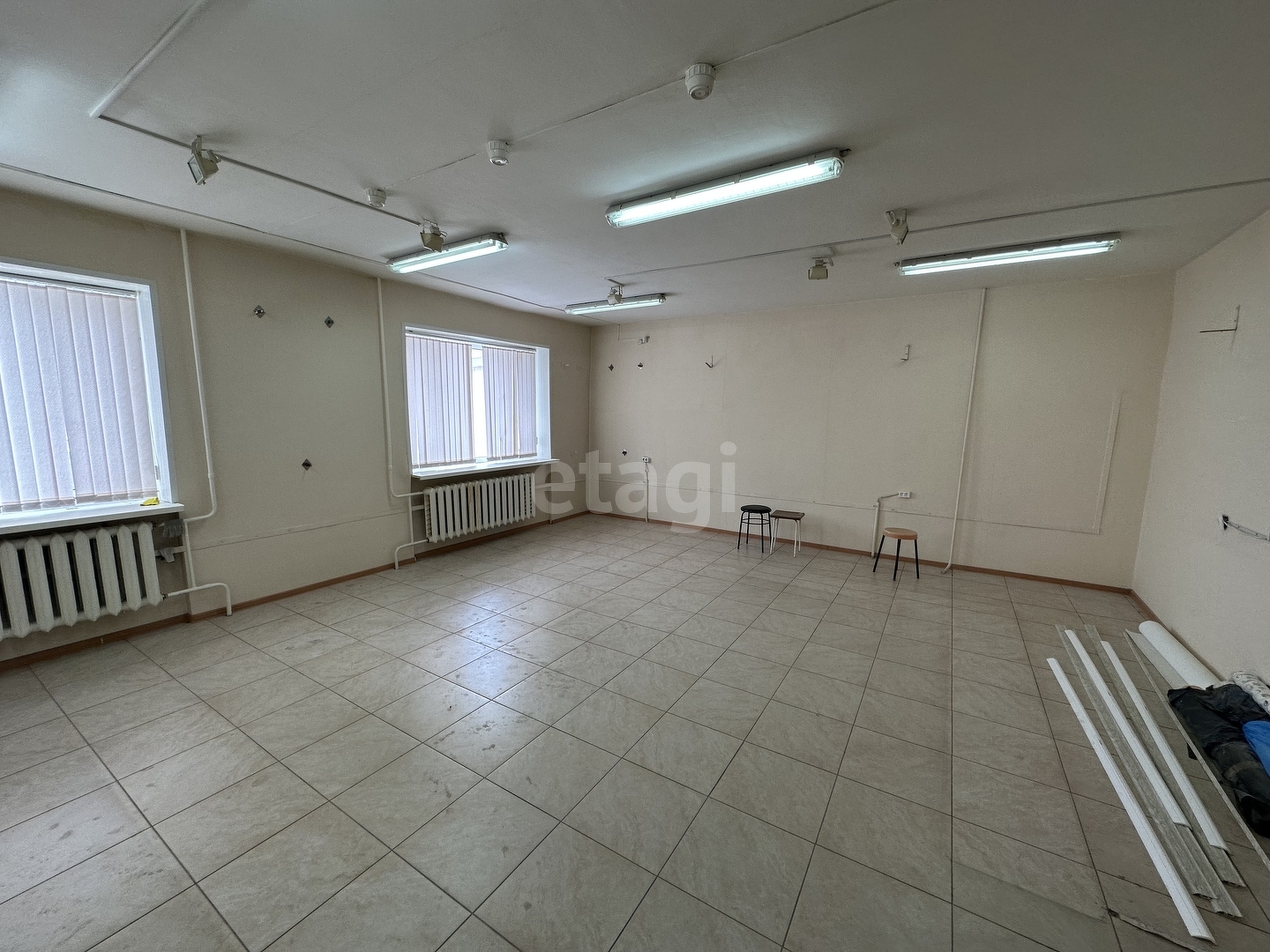 Аренда коммерческой недвижимости, 160м <sup>2</sup>, Новый Уренгой, Ямало-Ненецкий АО,  Новый Уренгой