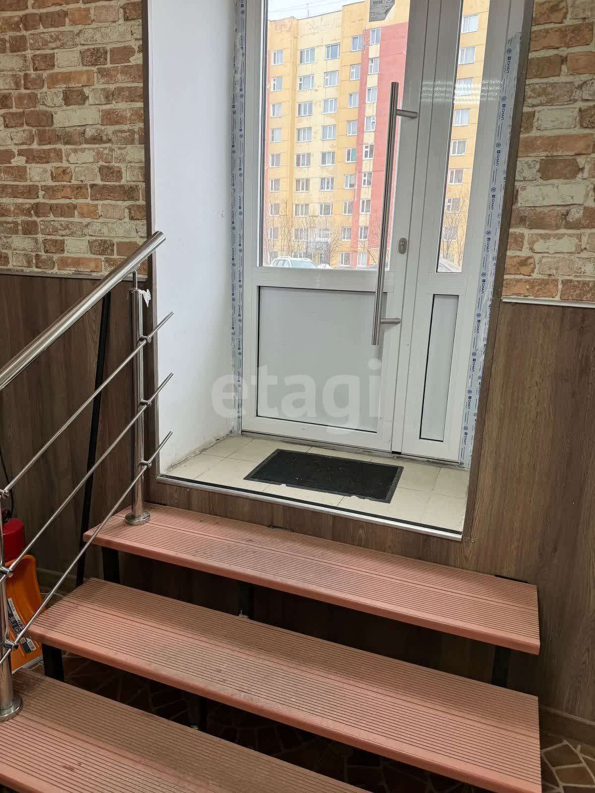 Продажа коммерческой недвижимости, 241м <sup>2</sup>, Новый Уренгой, Ямало-Ненецкий АО,  Новый Уренгой