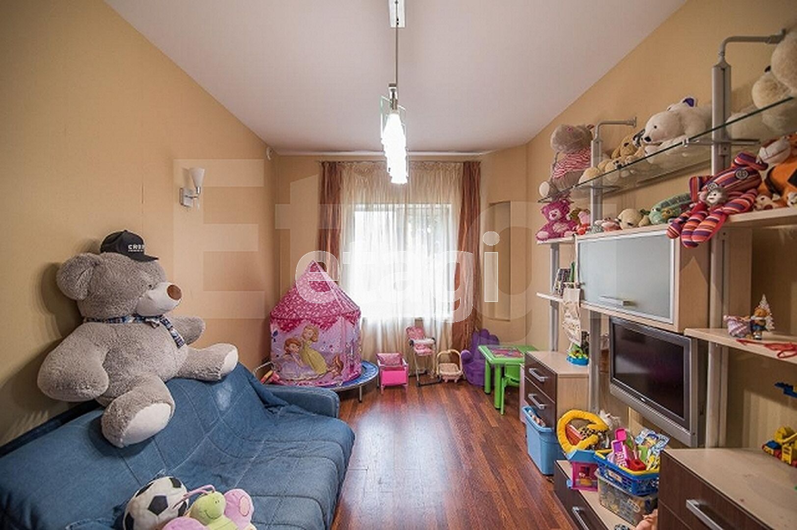 Продажа дома, 580м <sup>2</sup>, 1600 сот., Южно-Сахалинск, Сахалинская область,  