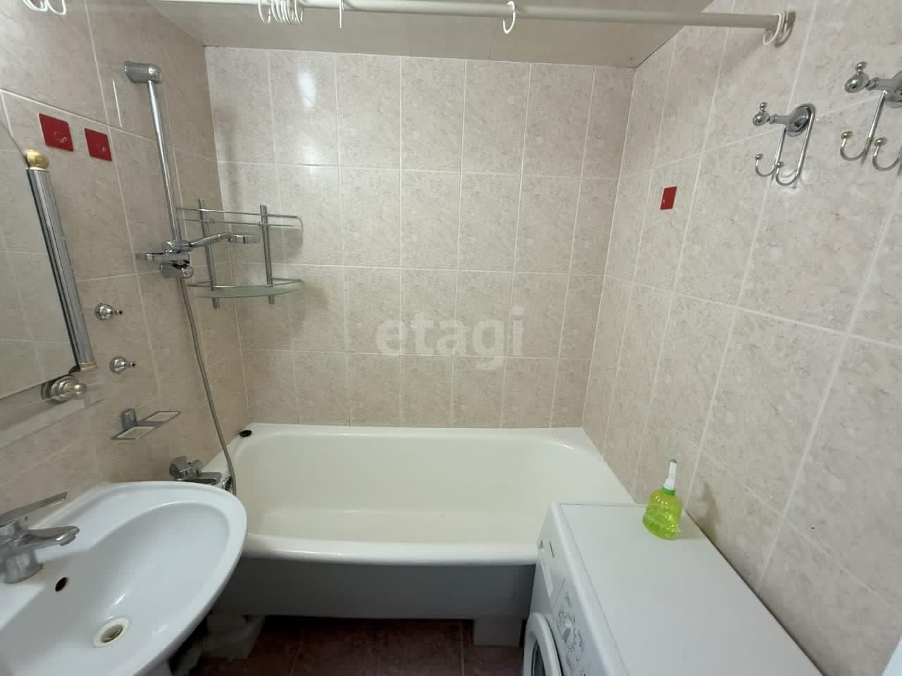 Продажа 4-комнатной квартиры, Южно-Сахалинск, Сахалинская область,  Южно-Сахалинск