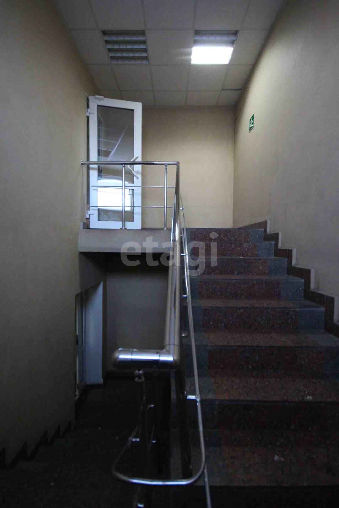 Аренда коммерческой недвижимости, 2500м <sup>2</sup>, Новый Уренгой, Ямало-Ненецкий АО,  Новый Уренгой