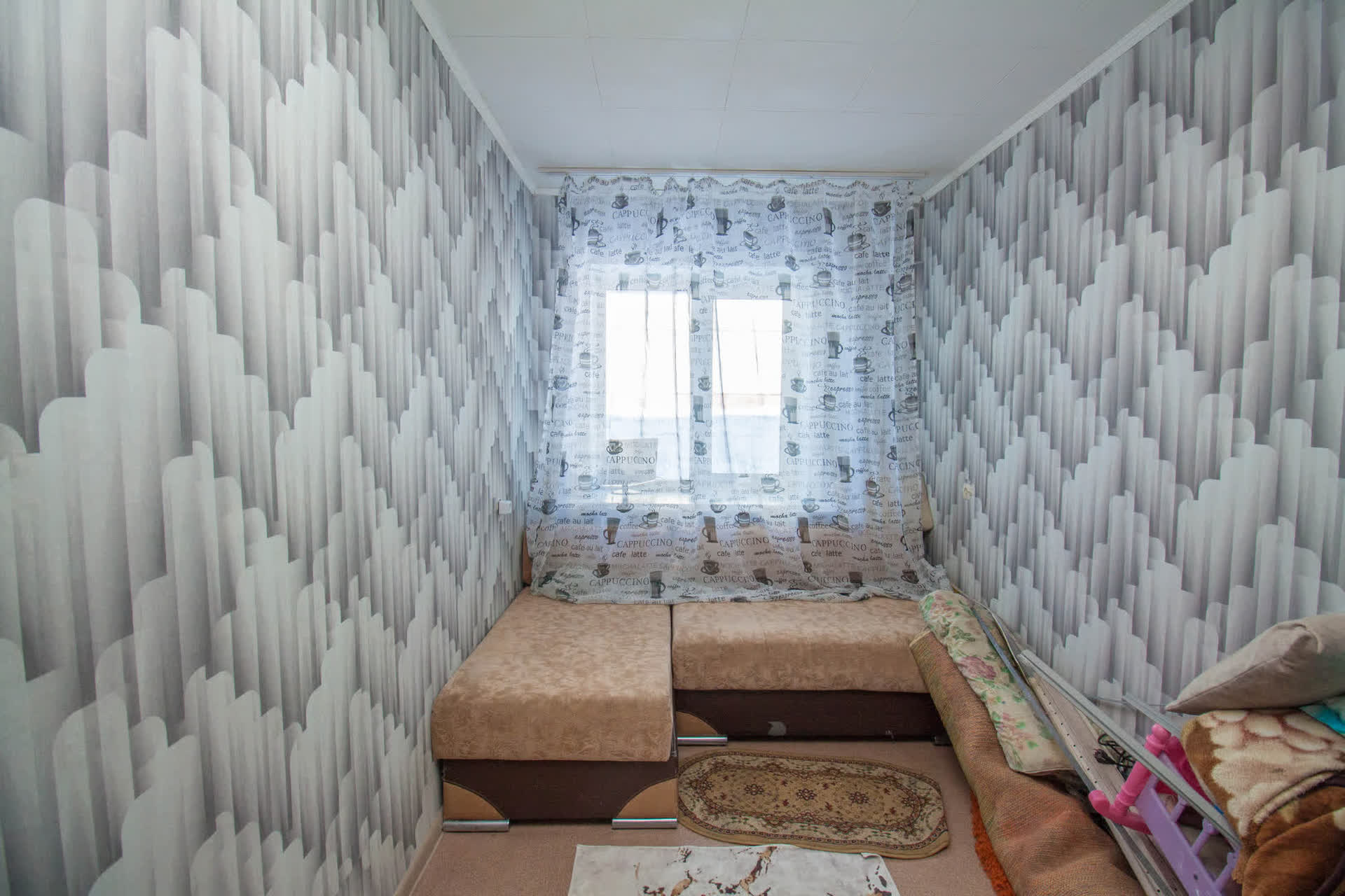 Продажа 2-комнатной квартиры, Южно-Сахалинск, Сахалинская область,  Южно-Сахалинск