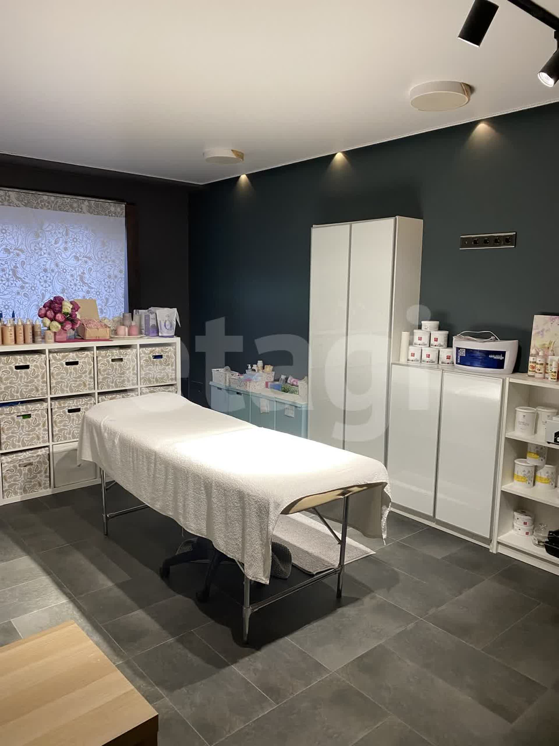 Продажа коммерческой недвижимости, 23м <sup>2</sup>, Новый Уренгой, Ямало-Ненецкий АО,  Новый Уренгой