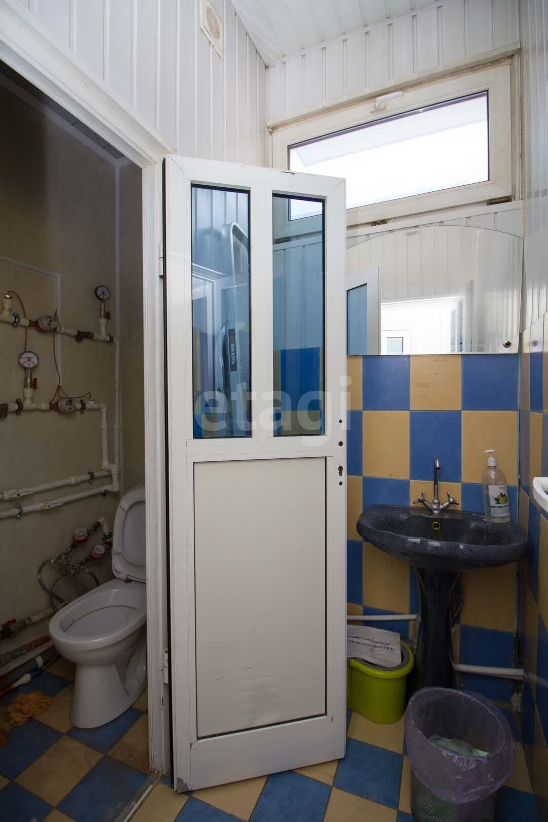 Продажа коммерческой недвижимости, 121м <sup>2</sup>, Новый Уренгой, Ямало-Ненецкий АО,  Новый Уренгой