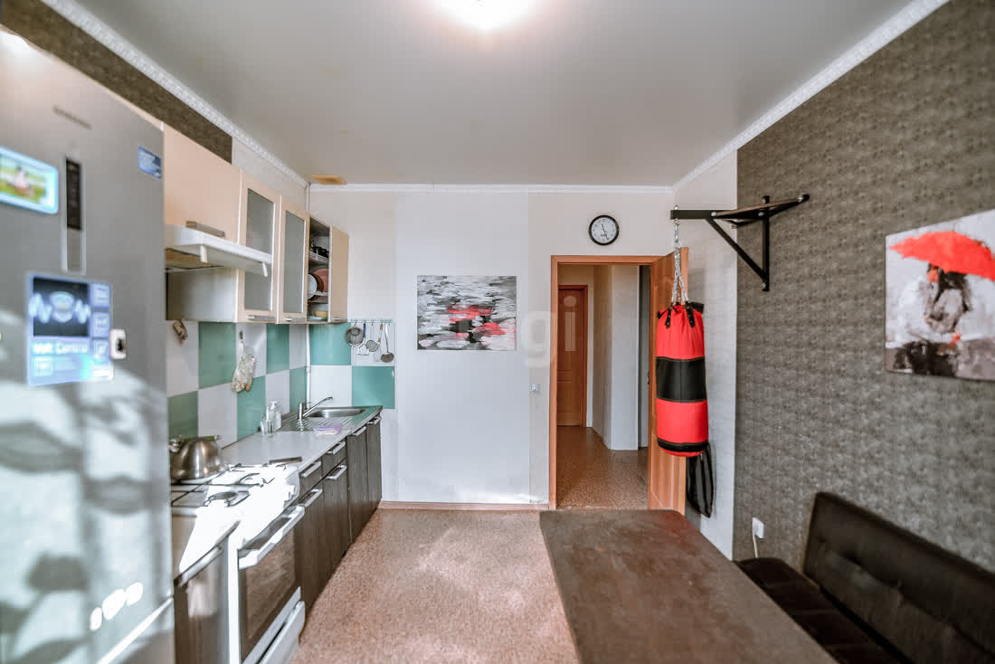 Продажа 2-комнатной квартиры, Южно-Сахалинск, Сахалинская область,  Южно-Сахалинск