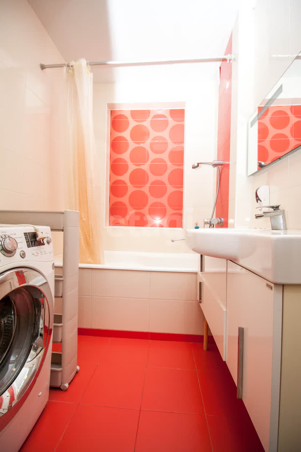 Продажа 3-комнатной квартиры, Южно-Сахалинск, Сахалинская область,  Южно-Сахалинск