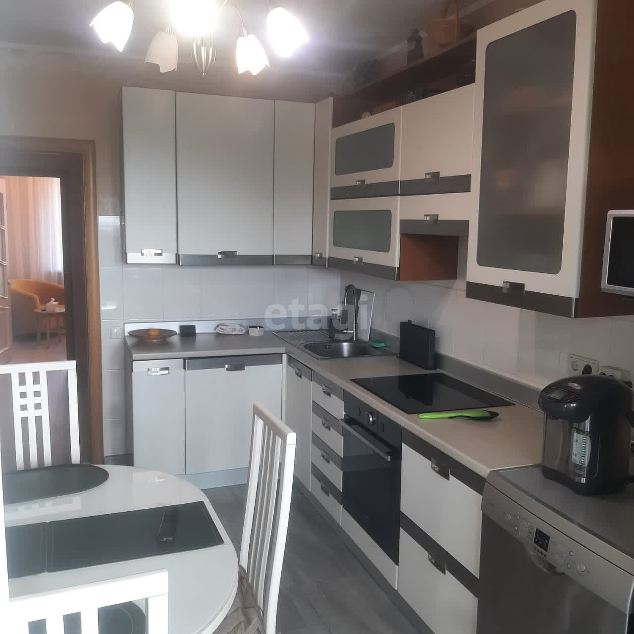 Продажа 3-комнатной квартиры, Южно-Сахалинск, Сахалинская область,  Южно-Сахалинск