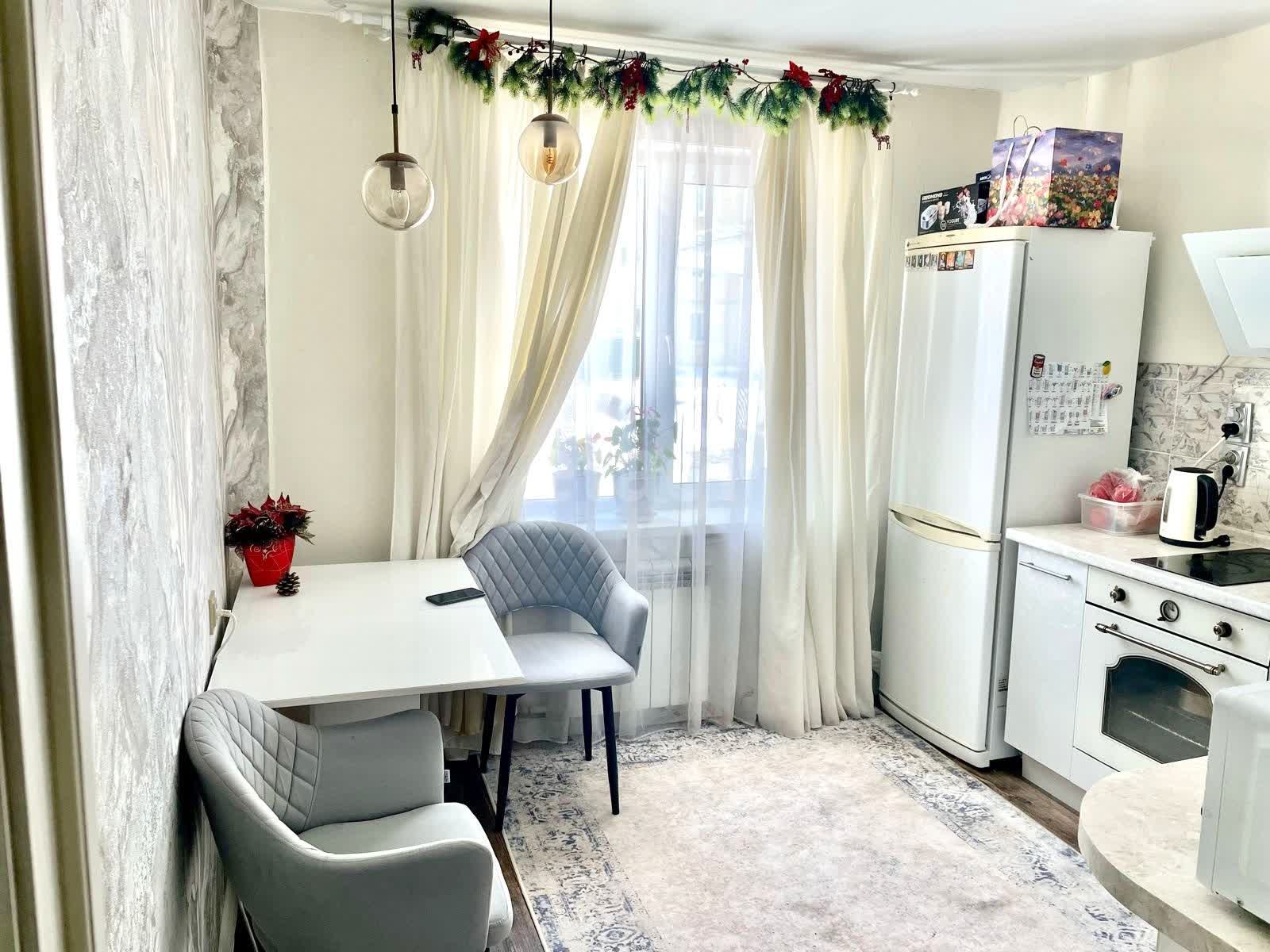 Продажа 2-комнатной квартиры, Южно-Сахалинск, Сахалинская область,  Южно-Сахалинск