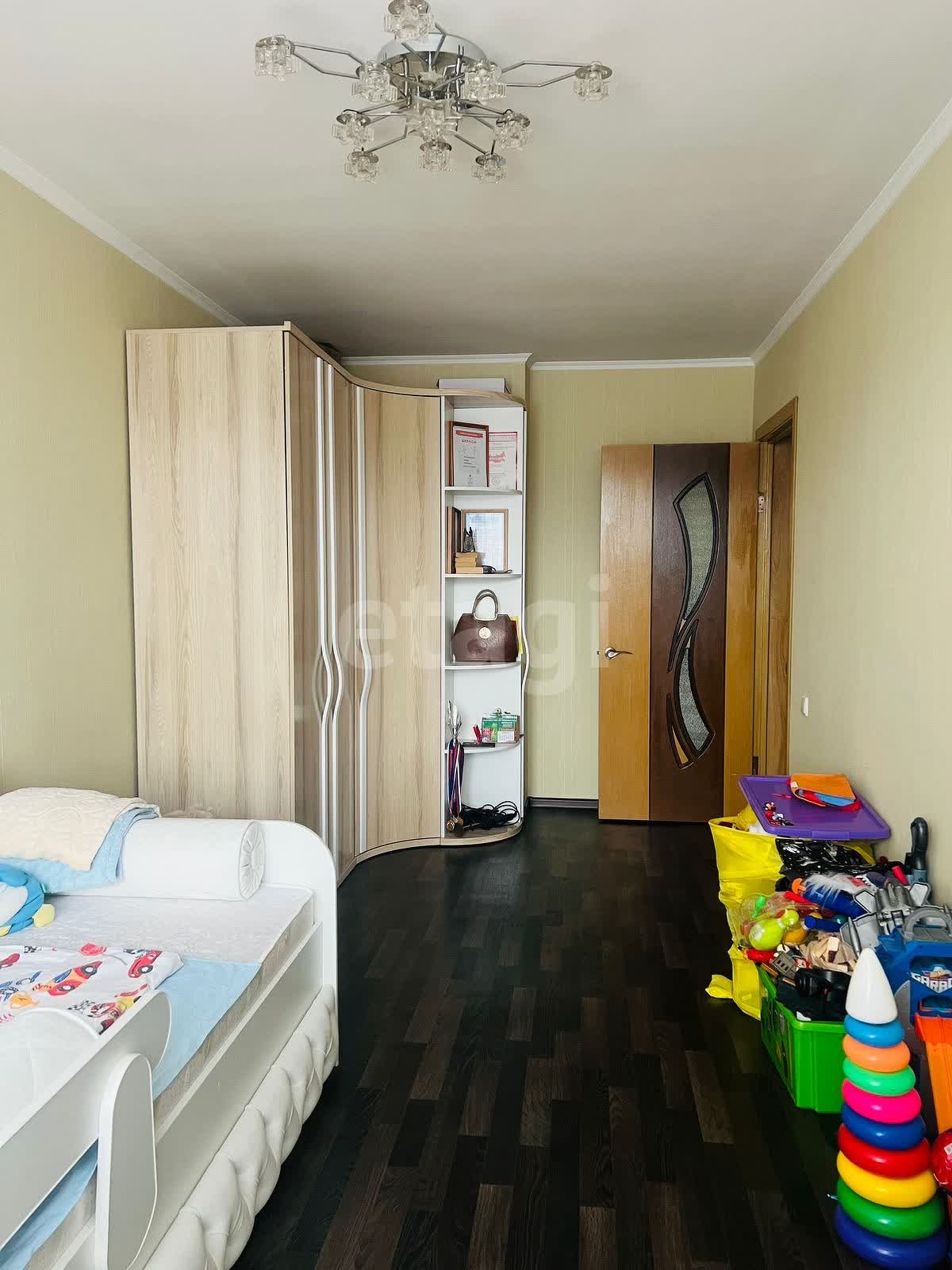 Продажа 3-комнатной квартиры, Южно-Сахалинск, Сахалинская область,  Южно-Сахалинск