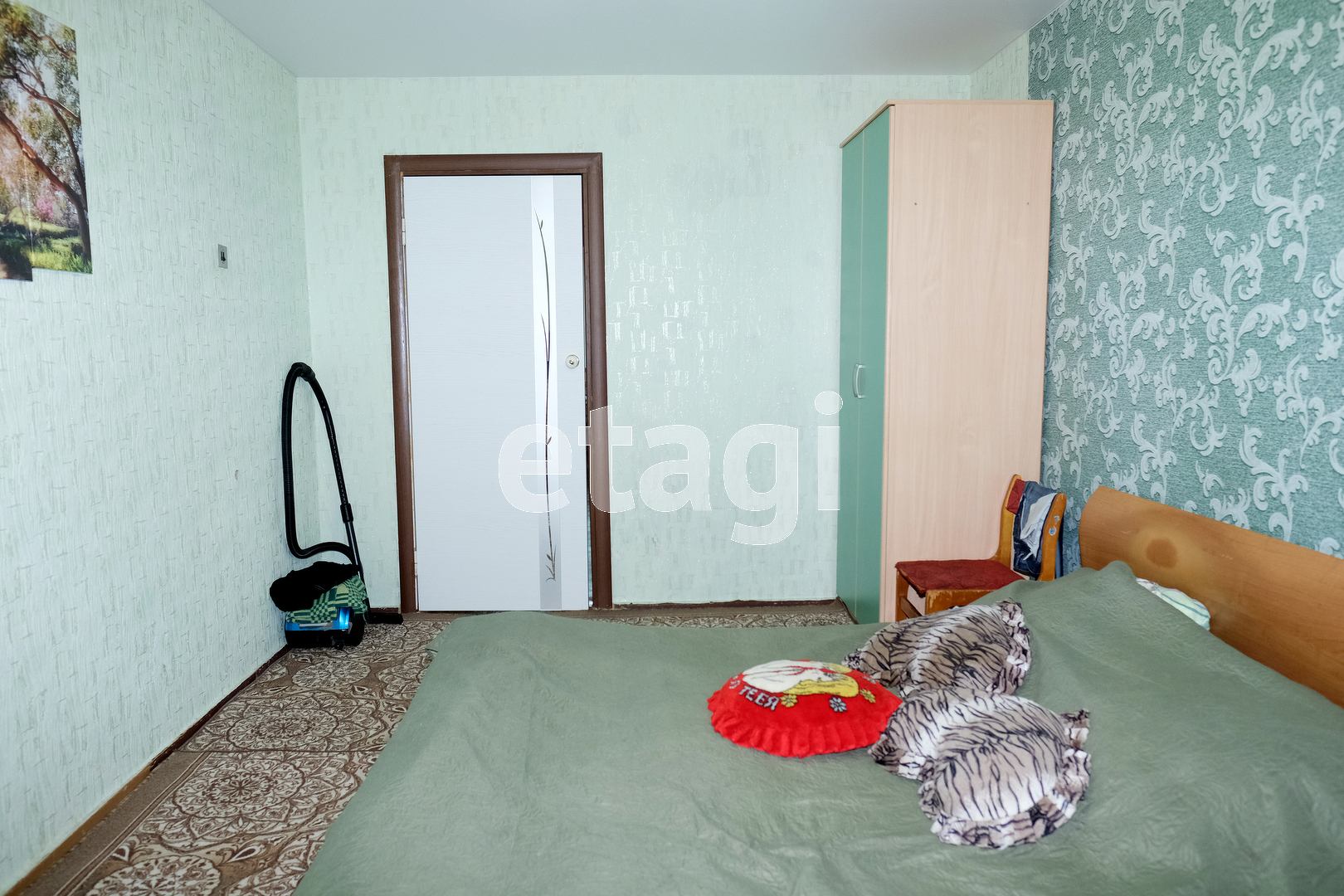 Продажа 4-комнатной квартиры, Южно-Сахалинск, Сахалинская область,  Южно-Сахалинск