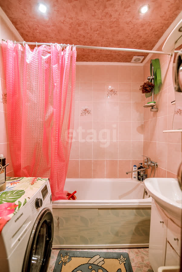 Продажа 3-комнатной квартиры, Южно-Сахалинск, Сахалинская область,  Южно-Сахалинск