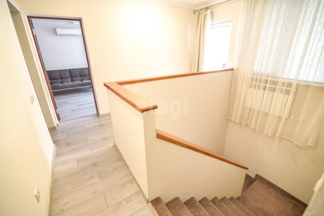 Аренда дома, 150м <sup>2</sup>, Южно-Сахалинск, Сахалинская область,  