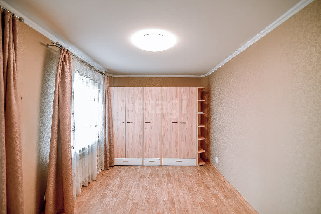 Продажа 3-комнатной квартиры, Южно-Сахалинск, Сахалинская область,  Южно-Сахалинск