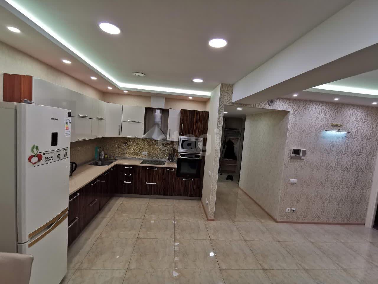 Аренда 3-комнатной квартиры, Южно-Сахалинск, Сахалинская область,  Южно-Сахалинск