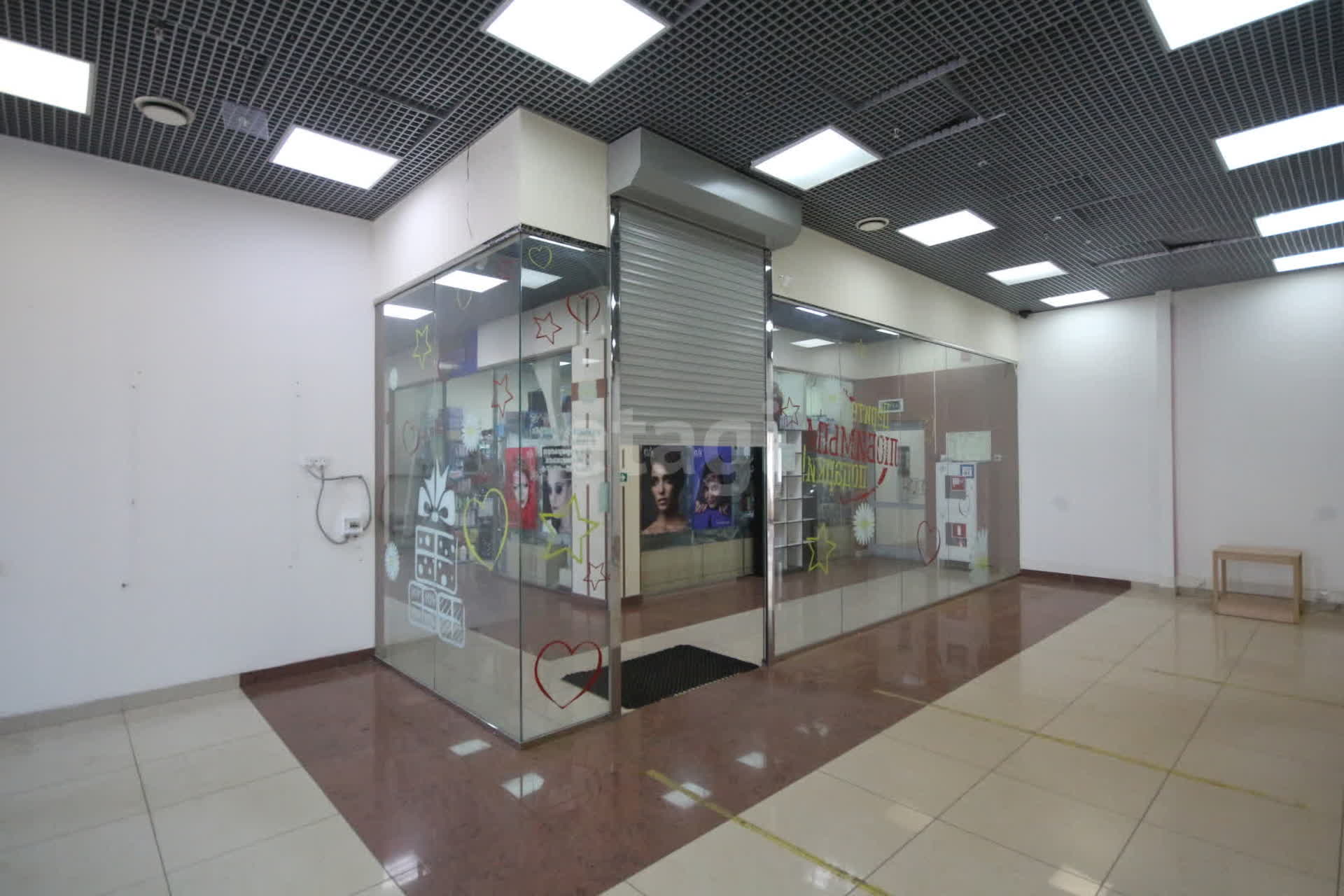 Аренда коммерческой недвижимости, 124м <sup>2</sup>, Новый Уренгой, Ямало-Ненецкий АО,  Новый Уренгой